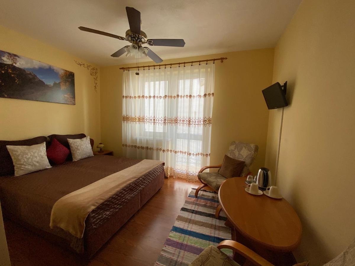 Villa Butterfly Nova Lesna Ngoại thất bức ảnh