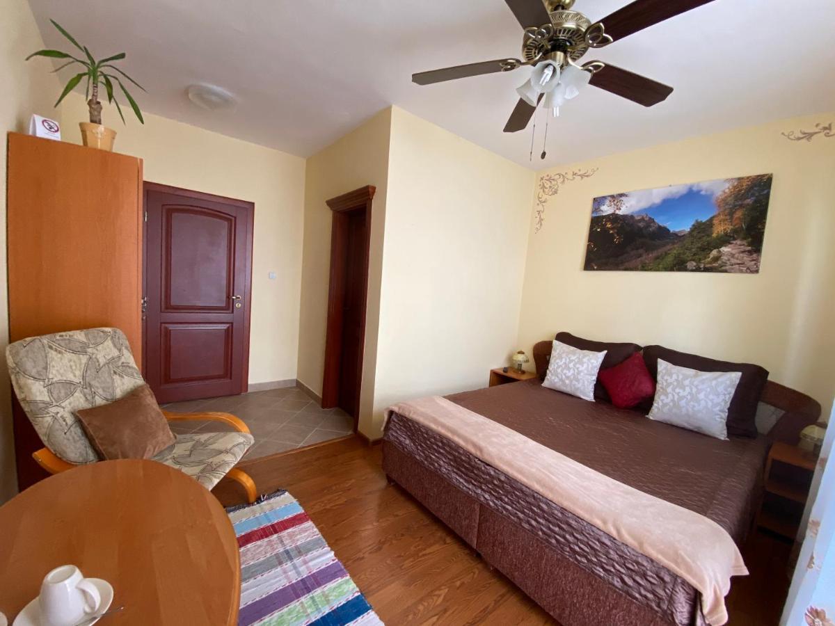 Villa Butterfly Nova Lesna Ngoại thất bức ảnh