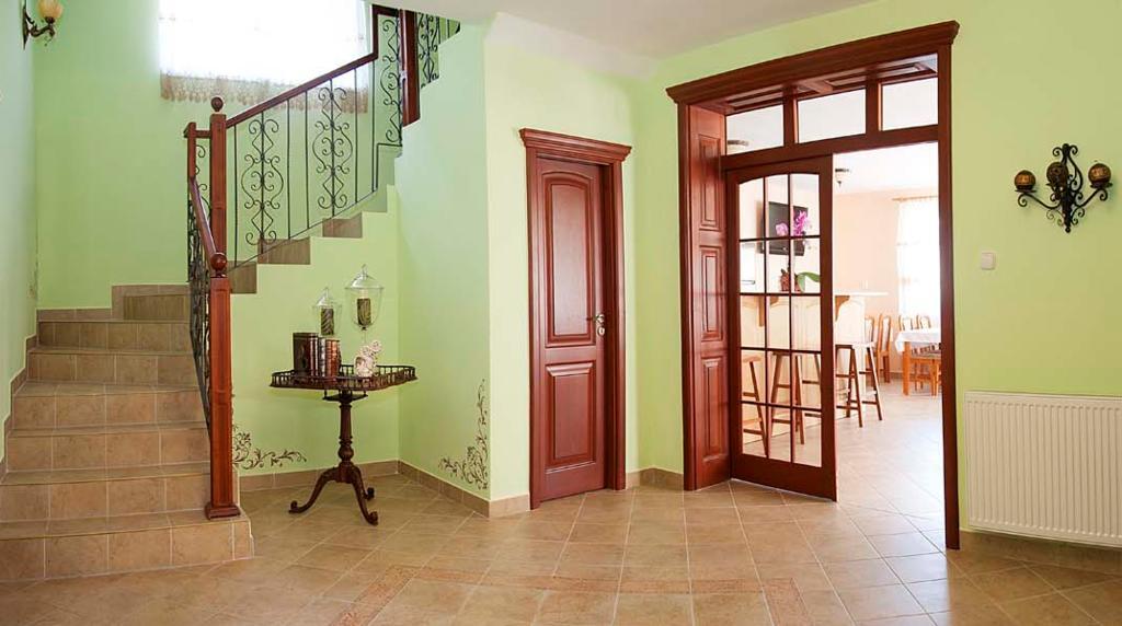Villa Butterfly Nova Lesna Ngoại thất bức ảnh