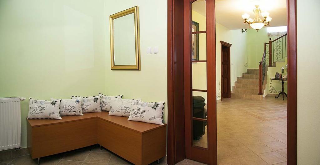 Villa Butterfly Nova Lesna Ngoại thất bức ảnh